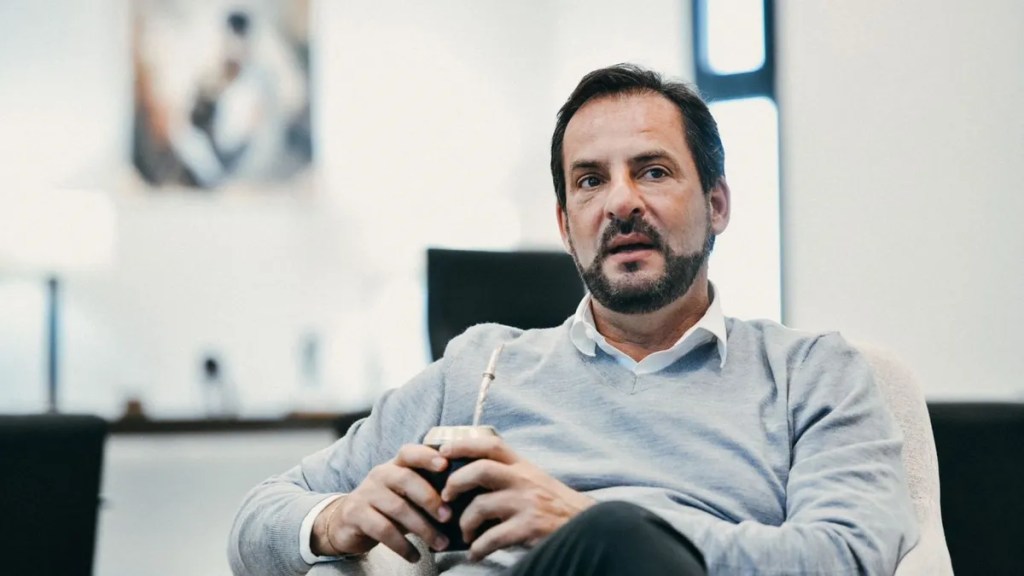 Ariel Sujarchuk cruzó a Caputo: “Tiene el récord internacional de&nbsp;endeudamiento”