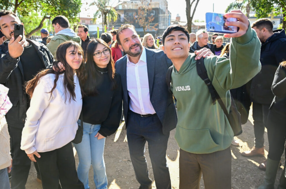 Sujarchuk festejó junto a los vecinos el aniversario de Maquinista Savio 