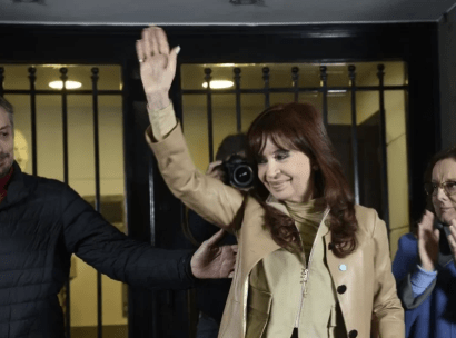 El Tribunal pidió a Migraciones impedir que Cristina Kirchner salga del&nbsp;país
