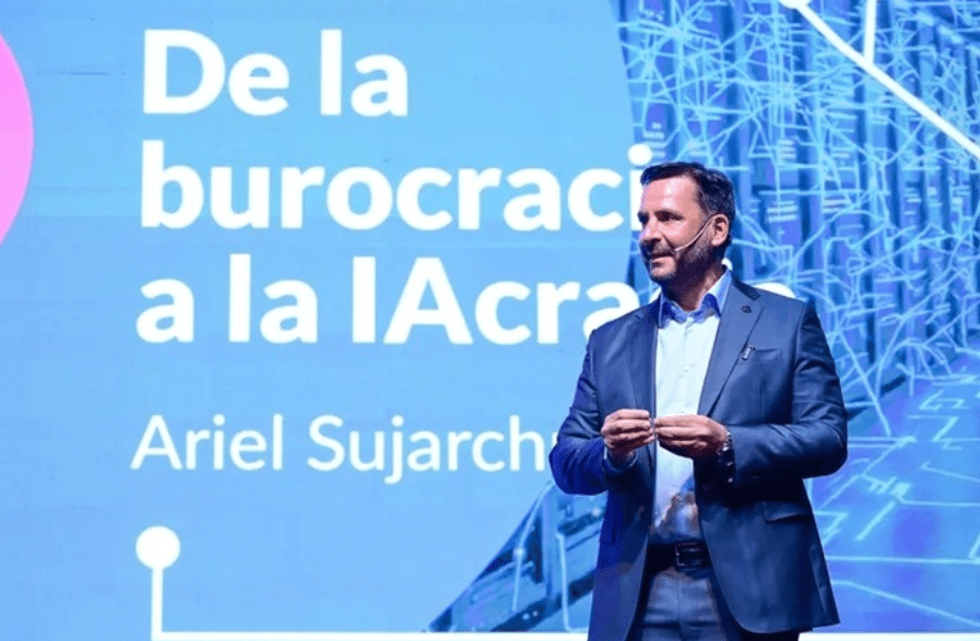 Ariel Sujarchuk presenta su primer libro sobre IA y participación&nbsp;ciudadana