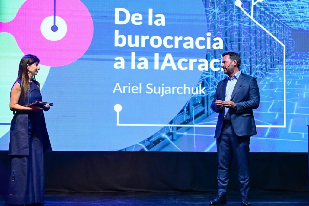 Sujarchuk lanza un libro para pensar una IA al servicio del bien&nbsp;común