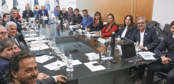 Diputados: la oposición impulsa proyecto para redistribuir el impuesto a los&nbsp;combustibles