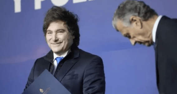 Milei: “Tenemos un Congreso secuestrado por el&nbsp;kirchnerismo”