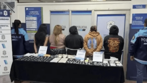 Desbaratan banda narco en La Plata: cinco mujeres detenidas y una menor&nbsp;involucrada