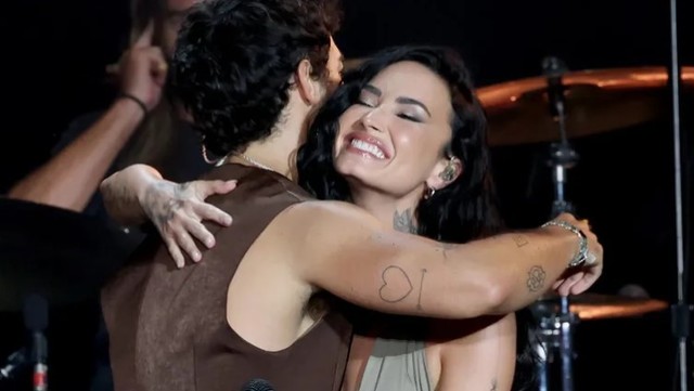 Demi Lovato se une a los Jonas Brothers en un emotivo homenaje a Camp&nbsp;Rock