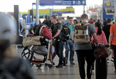 Más argentinos viajan al exterior y cae el turismo receptivo en el primer&nbsp;semestre