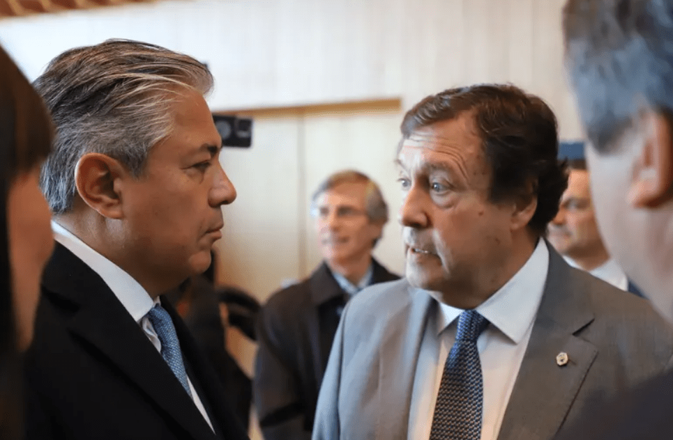 Alberto Weretilneck presentó en Bariloche el Acuerdo Norpatagónico junto a Rolo Figueroa para defender los recursos&nbsp;regionales