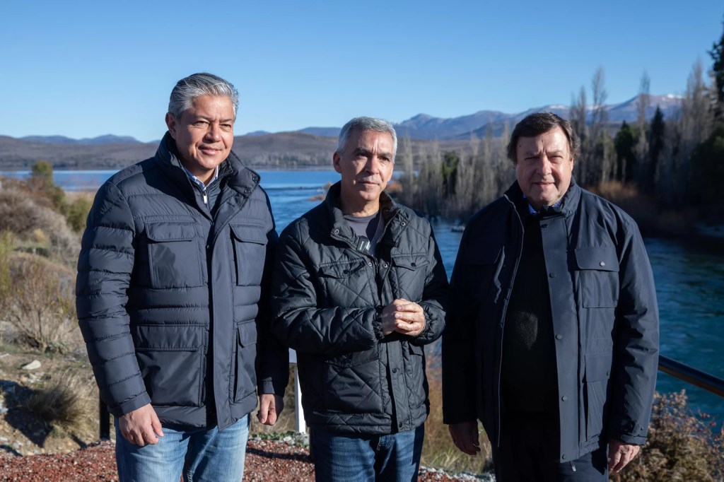 Facundo López impulsa junto a Weretilneck y Rolando Figueroa un bloque patagónico: “El federalismo no se reclama, se&nbsp;ejerce”