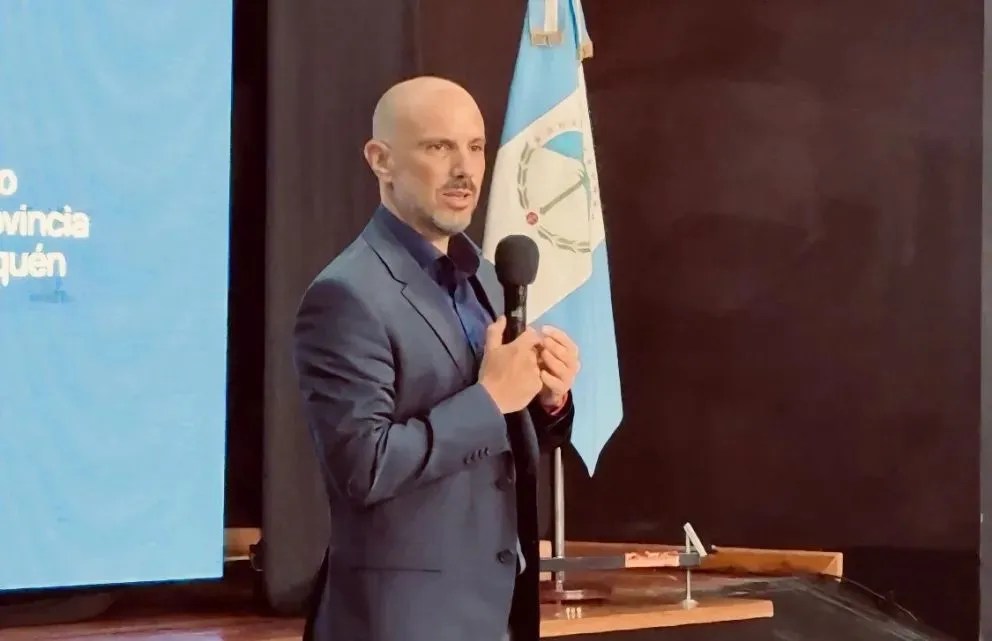 Pepe Ousset, el candidato a senador de Rolo Figueroa, advirtió: “Todos los logros del modelo neuquino están en&nbsp;riesgo”